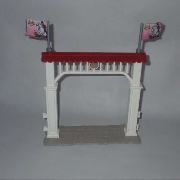 Horse Club Big Horse Show Playset 42160 REPLACEMENT Entry Gate w/flags - Picture 1 of 6